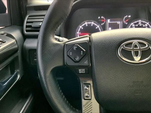 Used 2020 Toyota 4Runner TRD Off-Road AWD/4WD image 24