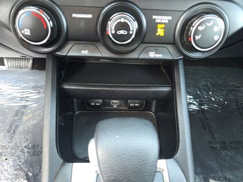 Used 2023 Kia Forte LXS w/ LXS Technology Package image 18