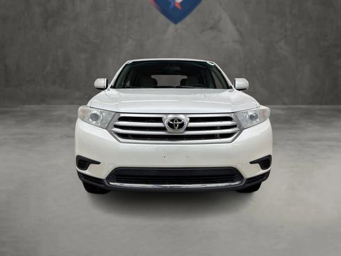 Used 2012 Toyota Highlander FWD image 12