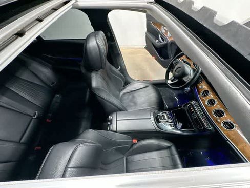 Used 2017 Mercedes-Benz E 300 4MATIC w/ Premium 2 Package image 6