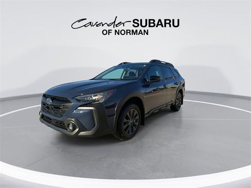 Used 2025 Subaru Outback Onyx Edition image 4
