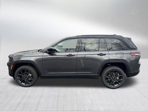 New 2025 Jeep Grand Cherokee Limited image 8