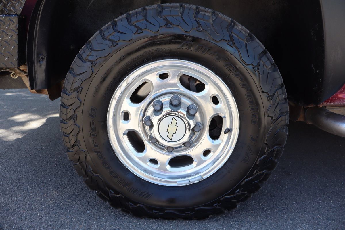 Used 2006 Chevrolet Silverado 2500 LT w/ Onstar Plus Package AWD/4WD image 40