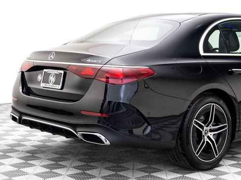 Used 2025 Mercedes-Benz E 450 4MATIC Sedan image 39