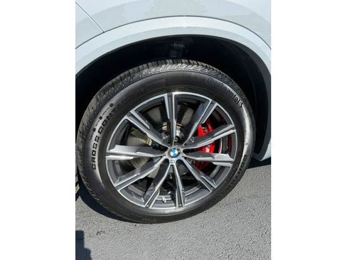 Used 2026 BMW X5 xDrive50e AWD/4WD image 5