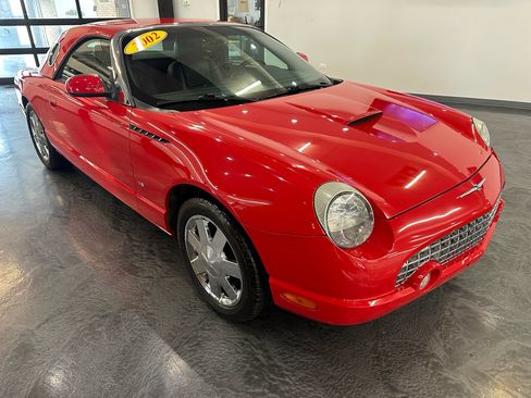Used 2002 Ford Thunderbird image 3