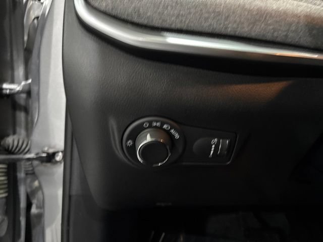 Used 2024 Jeep Compass Sport AWD/4WD image 17