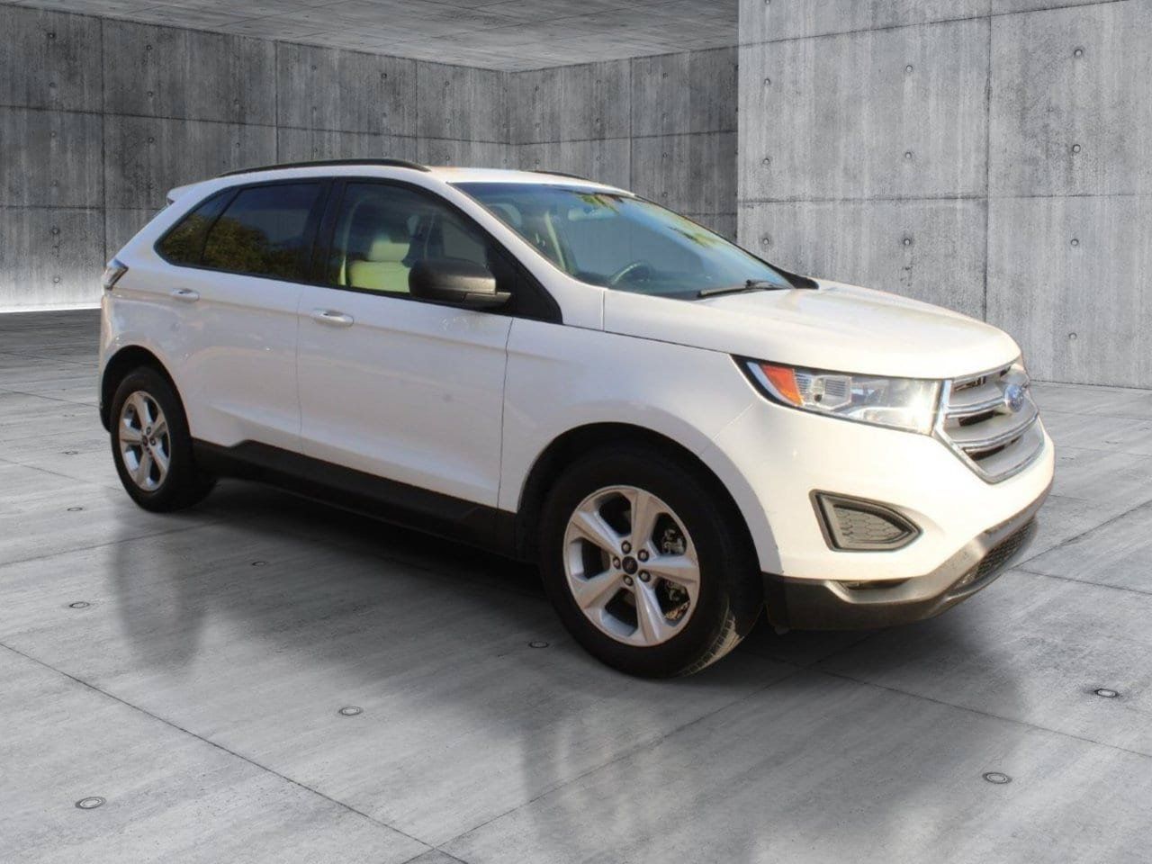 Used 2017 Ford Edge SE FWD image 7
