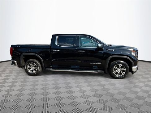 Used 2024 GMC Sierra 1500 SLT image 5