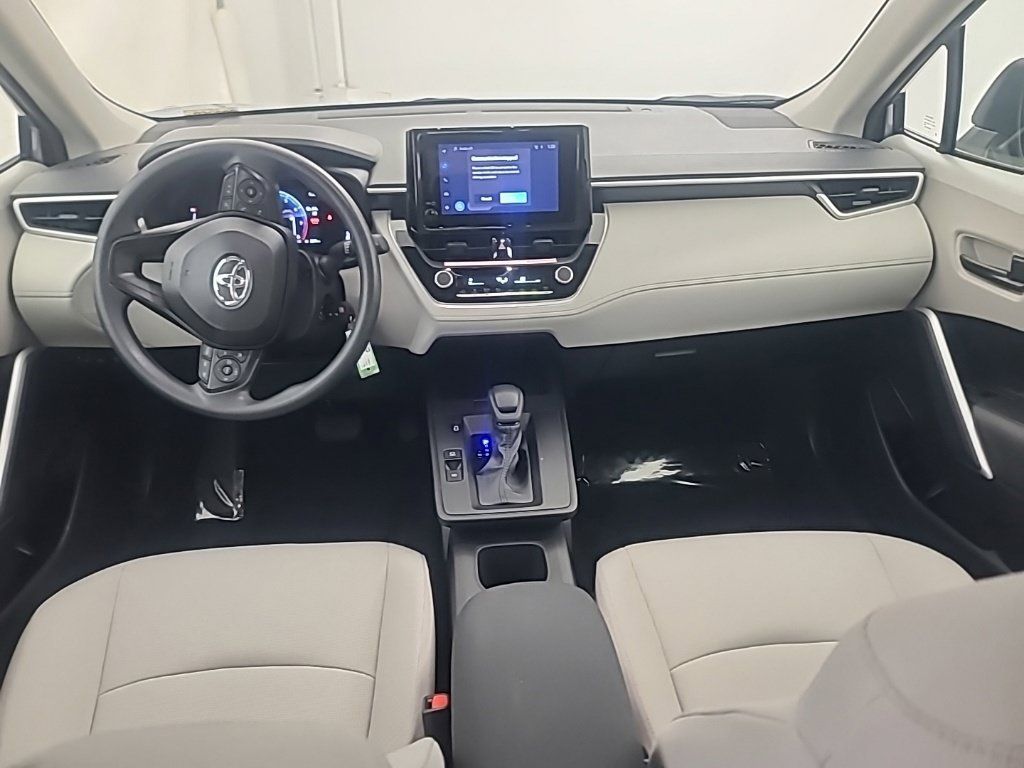 Used 2026 Toyota Corolla Cross L AWD/4WD image 21