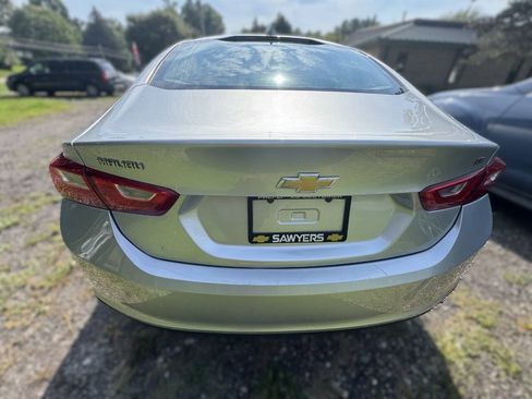 Used 2016 Chevrolet Malibu LT FWD image 4