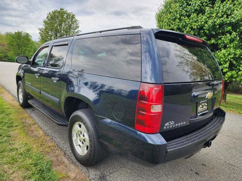Used 2008 Chevrolet Suburban LS w/ Skid Plate Package image 8