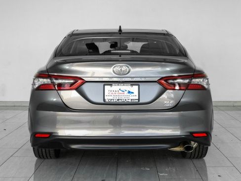 Used 2022 Toyota Camry XLE AWD/4WD image 7