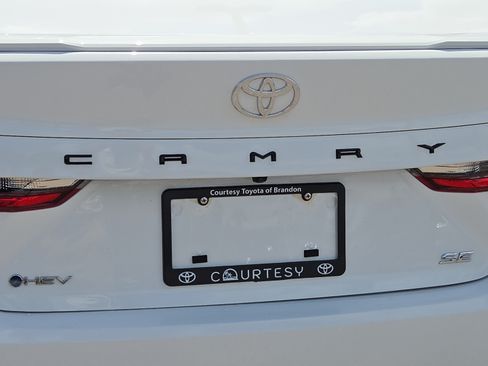 Certified 2026 Toyota Camry SE FWD image 11