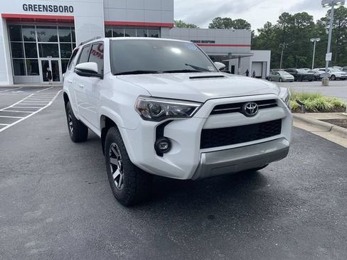Used 2021 Toyota 4Runner TRD Off-Road Premium AWD/4WD image 2