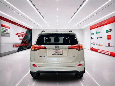 Used 2018 Toyota RAV4 Platinum FWD image 6