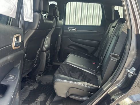 Used 2015 Jeep Grand Cherokee Altitude AWD/4WD image 17