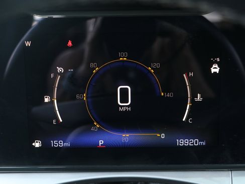Used 2025 Chevrolet Trax LT w/ Driver Confidence Package FWD image 20