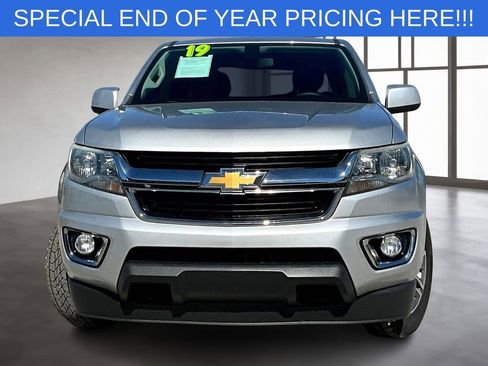 Used 2019 Chevrolet Colorado W/T w/ Custom Special Edition image 2