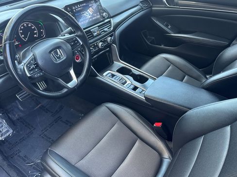 Used 2022 Honda Accord Sport image 4