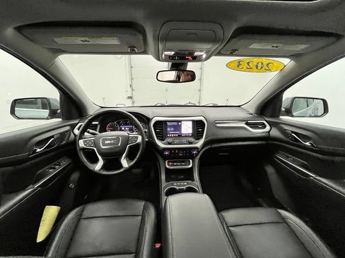 Used 2023 GMC Acadia SLT w/ Preferred Package AWD/4WD image 4