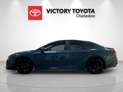New 2026 Toyota Camry SE FWD image 3