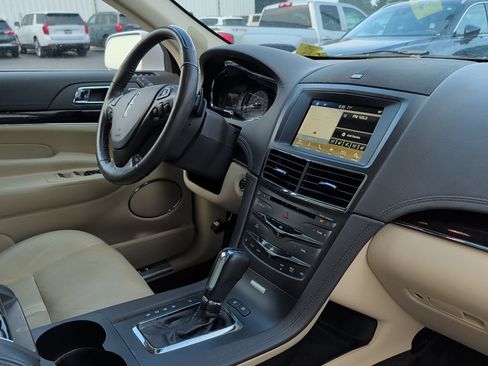 Used 2018 Lincoln MKT AWD w/ Technology Package image 10