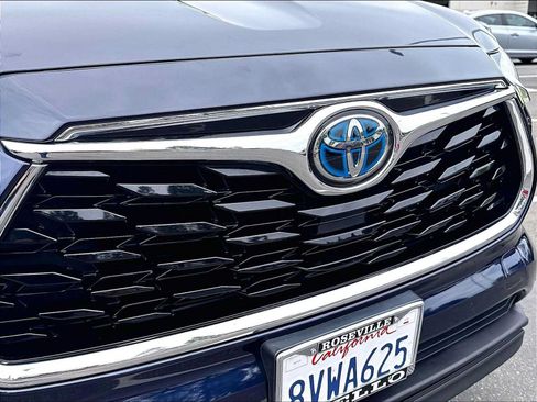 Used 2021 Toyota Highlander Limited AWD/4WD image 32