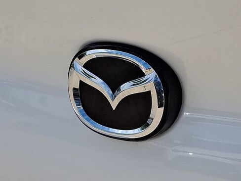 Used 2024 MAZDA MAZDA3 s FWD image 30