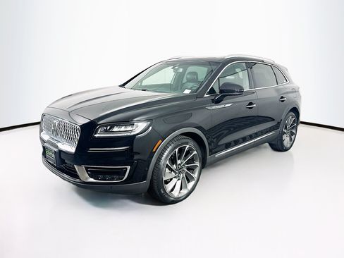 Used 2020 Lincoln Nautilus Reserve w/ Equipment Group 201A FWD image 3