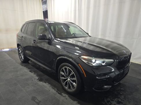 Used 2022 BMW X5 xDrive40i AWD/4WD image 3