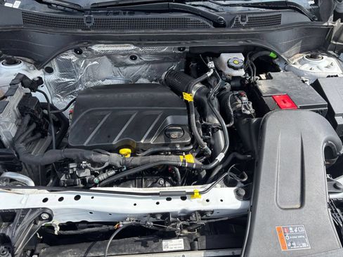 Used 2025 Chevrolet Trax LT FWD image 30