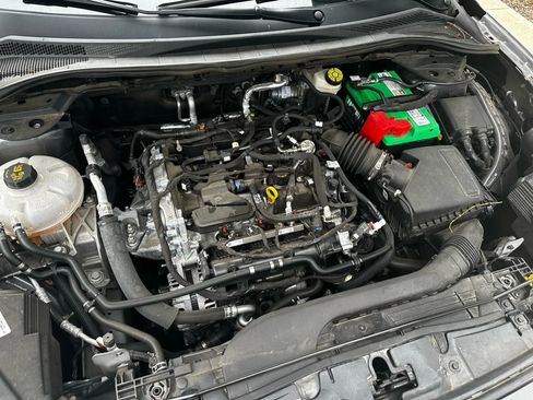 Used 2021 Ford Escape SE w/ SE Sport Appearance Package image 11