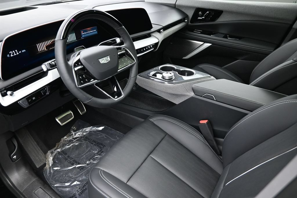Certified 2025 Cadillac Optiq Sport 2 AWD/4WD image 10