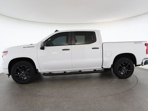 Used 2023 Chevrolet Silverado 1500 Custom w/ LPO, Dark Essentials Package image 5