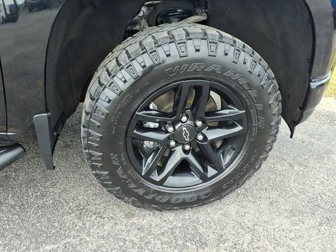 Used 2020 Chevrolet Silverado 1500 LT Trail Boss AWD/4WD image 9