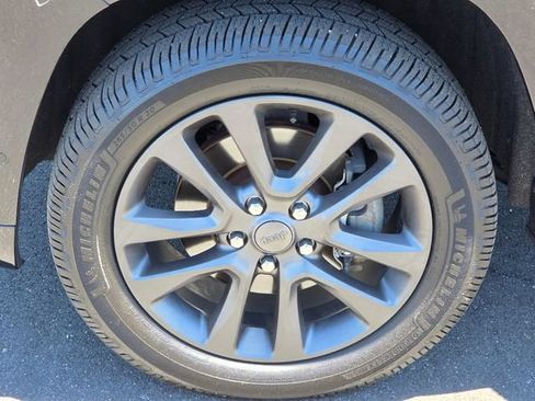 Used 2019 Jeep Grand Cherokee High Altitude AWD/4WD image 18