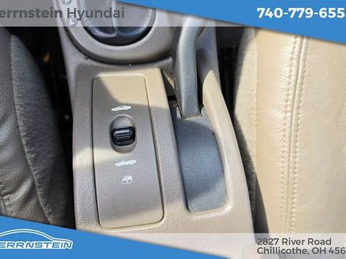 Used 2001 Chrysler Sebring LXi image 13