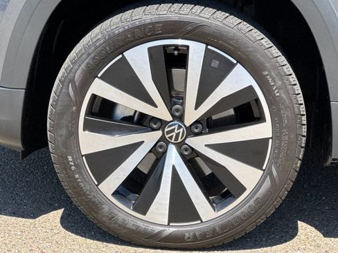 Used 2023 Volkswagen Taos SE FWD image 36