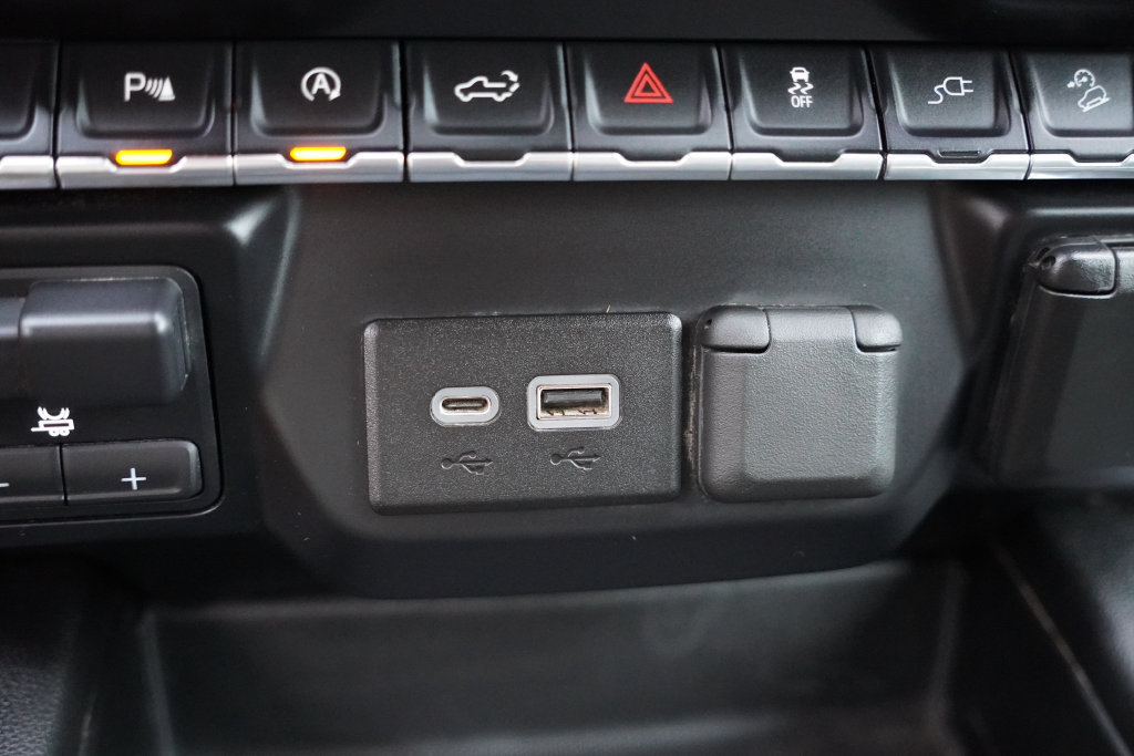 Certified 2019 Chevrolet Silverado 1500 LT Trail Boss AWD/4WD image 27