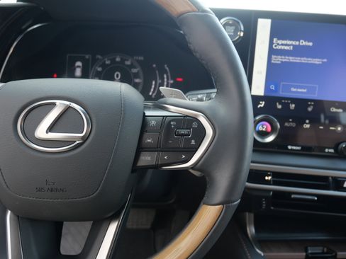 Used 2024 Lexus RX 350 Premium image 13