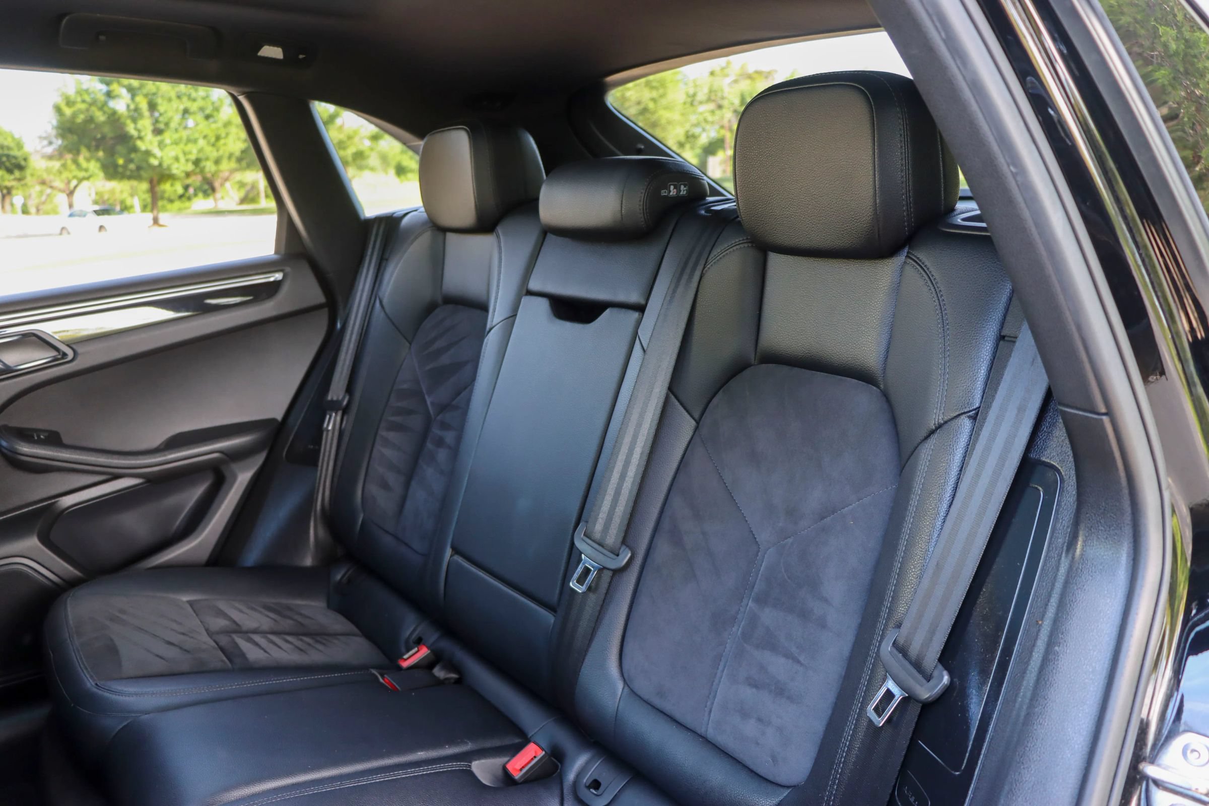Used 2017 Porsche Macan S AWD/4WD image 17