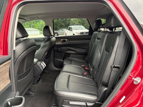 Used 2022 Kia Sorento S w/ Panoramic Sunroof Package AWD/4WD image 11