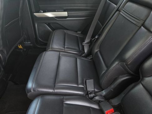 Used 2023 Ford Explorer XLT w/ Equipment Group 202A RWD image 5