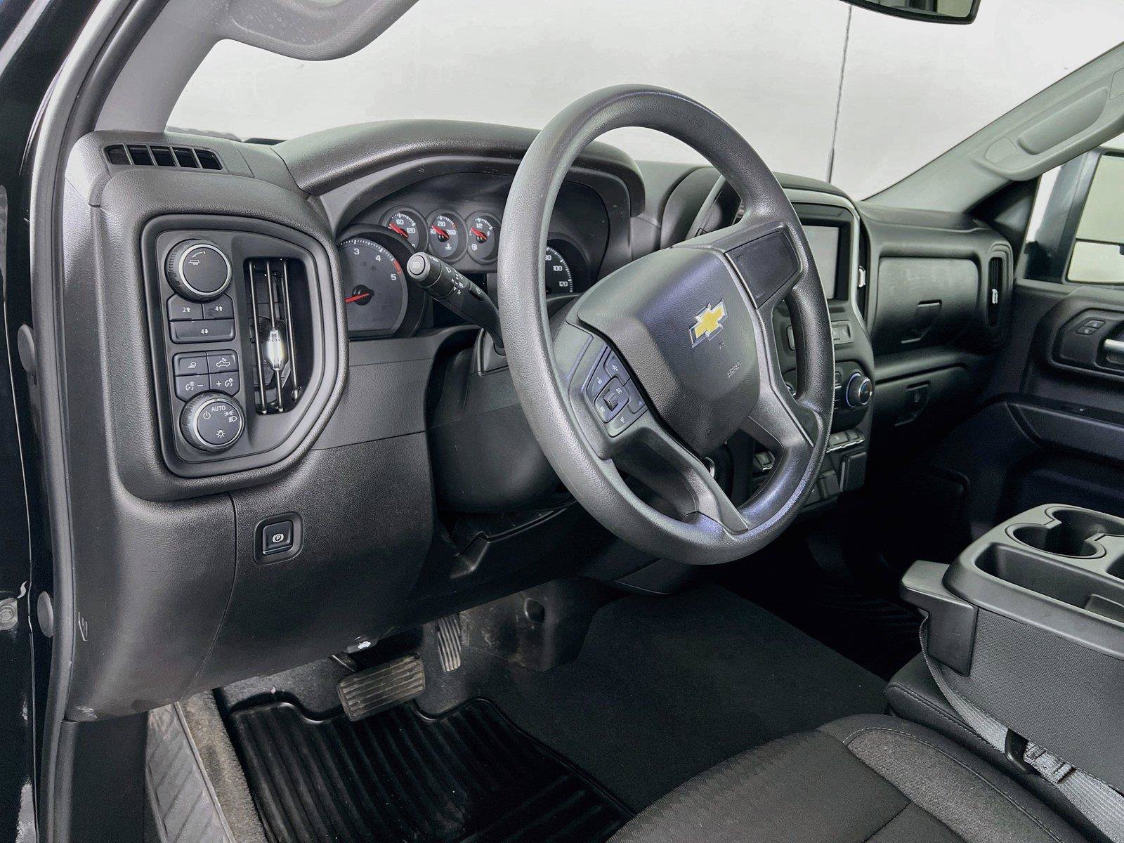 Used 2025 Chevrolet Silverado 2500 Custom w/ Custom Value Package AWD/4WD image 10