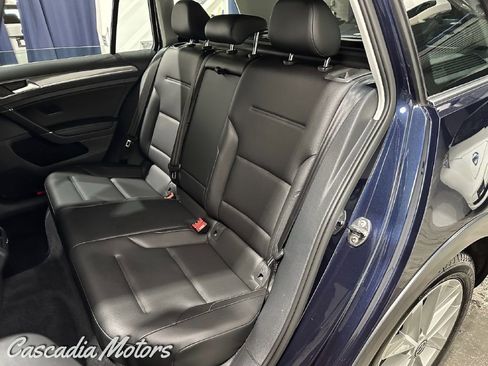 Used 2017 Volkswagen Golf Alltrack AWD/4WD image 8