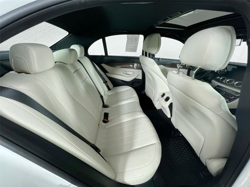 Used 2017 Mercedes-Benz E 300 4MATIC image 28