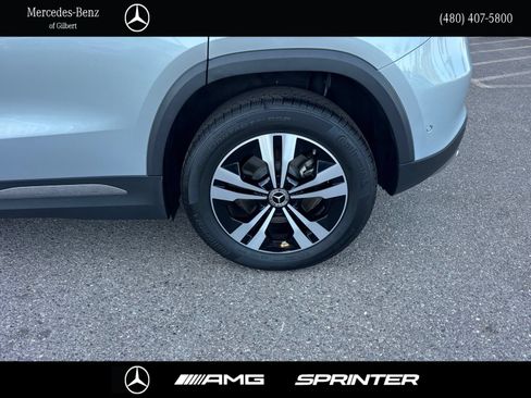 Certified 2025 Mercedes-Benz GLA 250 w/ Exclusive Package image 8