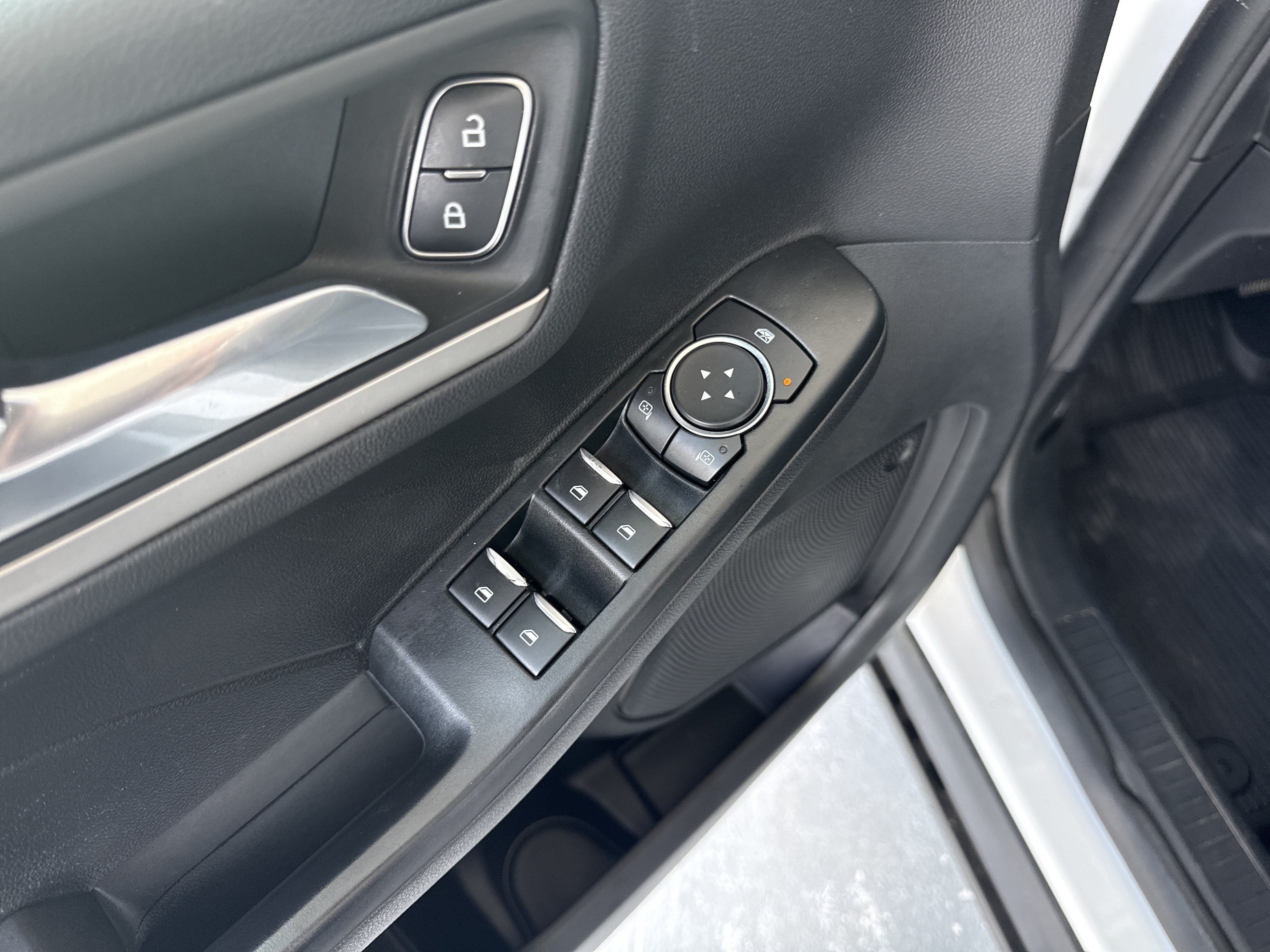 Used 2022 Ford Escape SEL AWD/4WD image 14