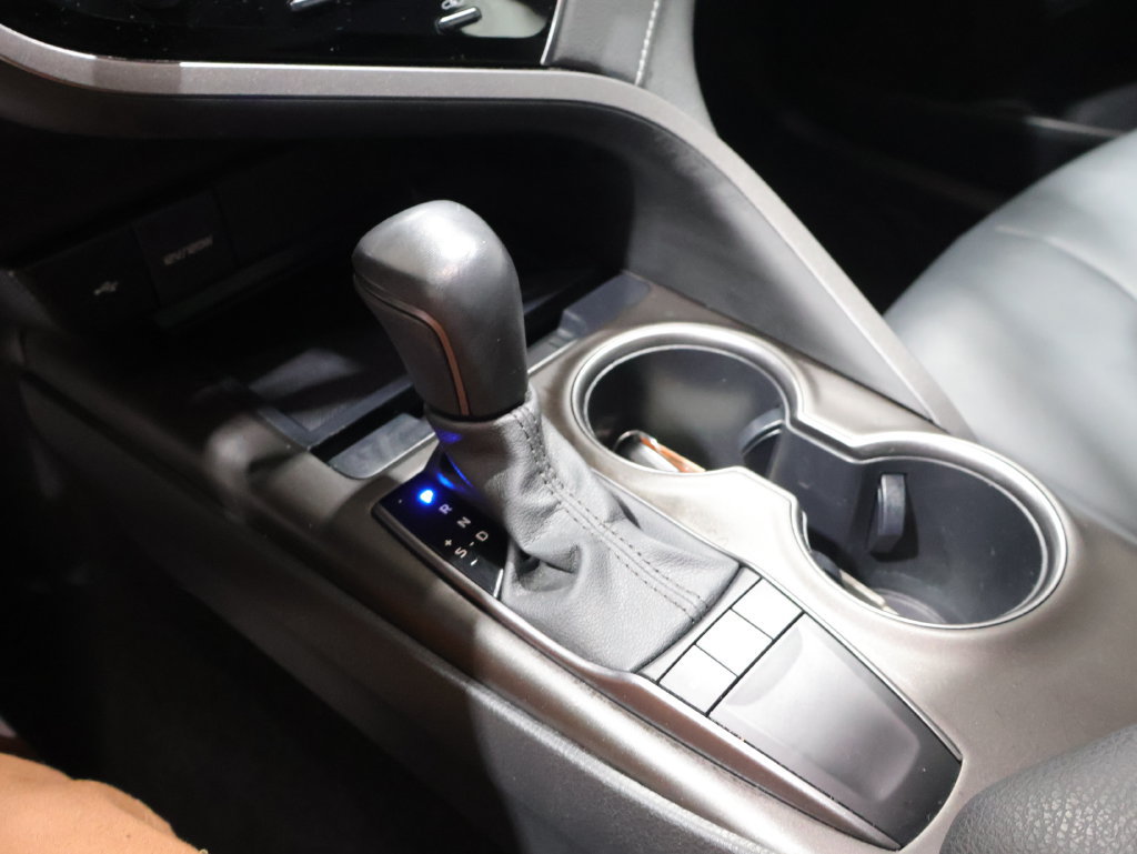 Used 2023 Toyota Camry SE w/ Convenience Package FWD image 28